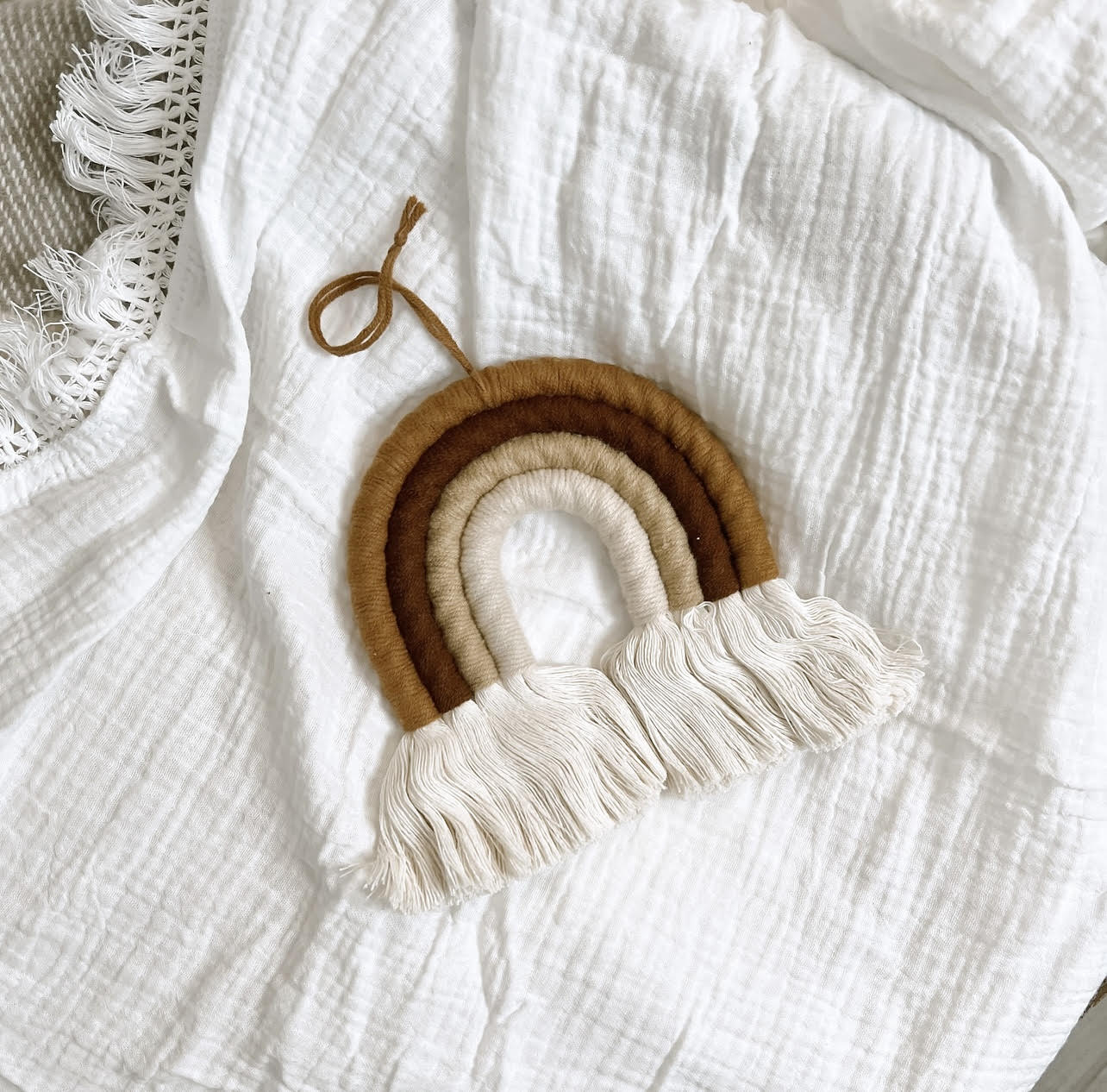 HANGING MACRAME RAINBOW